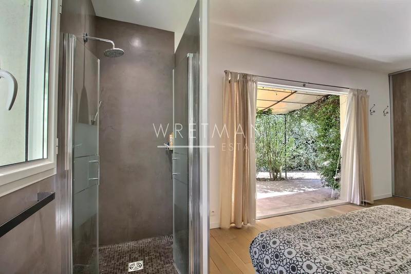 Villa - 225 m² - 6 pièces