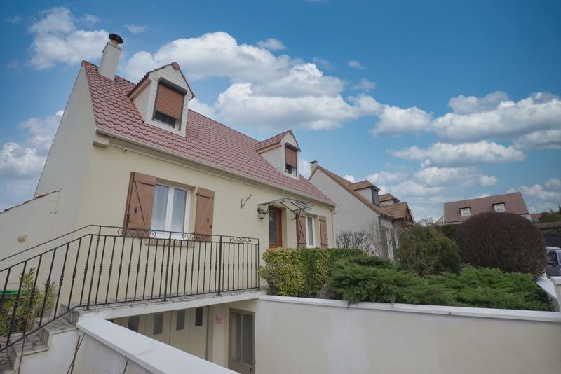 Maison - 86 m² - 5 pièces