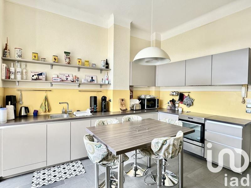 Maison de ville - 202 m² - 8 pièces