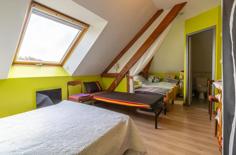 Propriété - 202 m² - 11 pièces