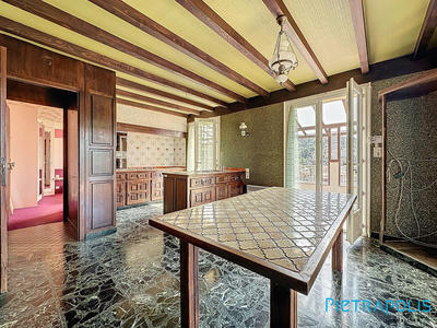 Maison - 180 m² - 5 pièces