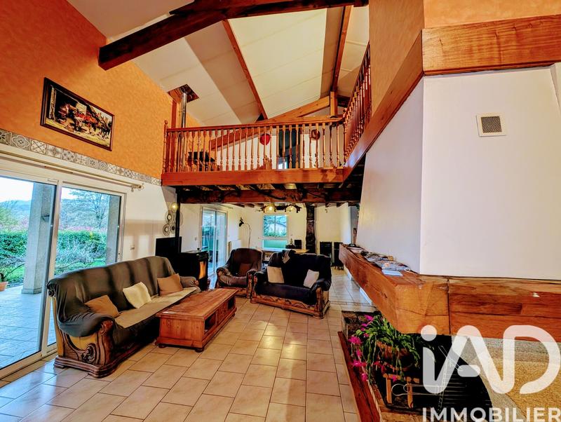 Maison - 186 m² - 6 pièces