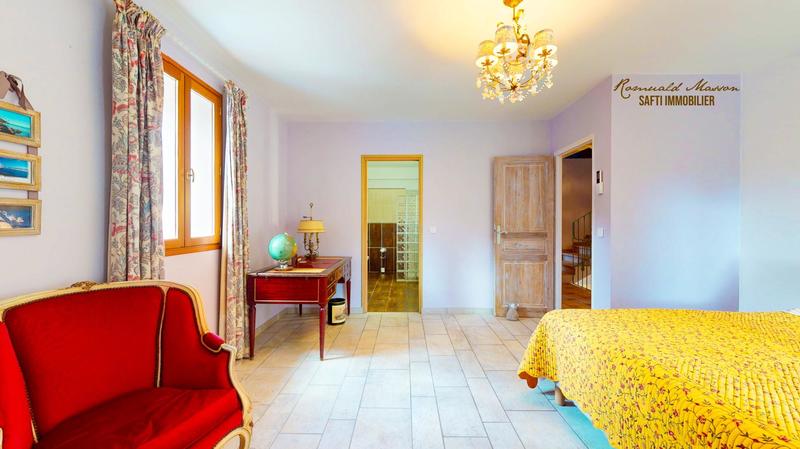 Maison - 160 m² - 6 pièces