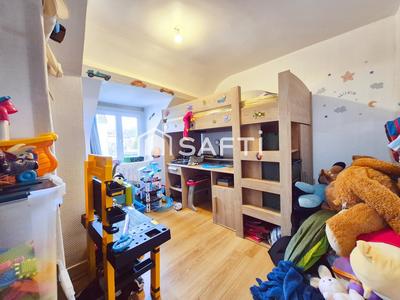 Appartement - 85 m² - 5 pièces