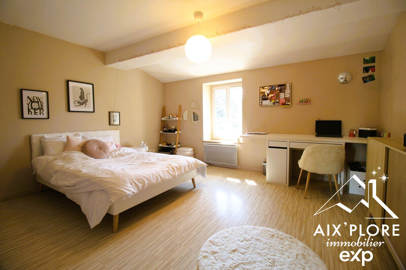 Maison ancienne - 175 m² - 6 pièces