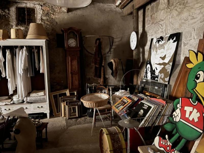 Maison - 330 m² - 8 pièces