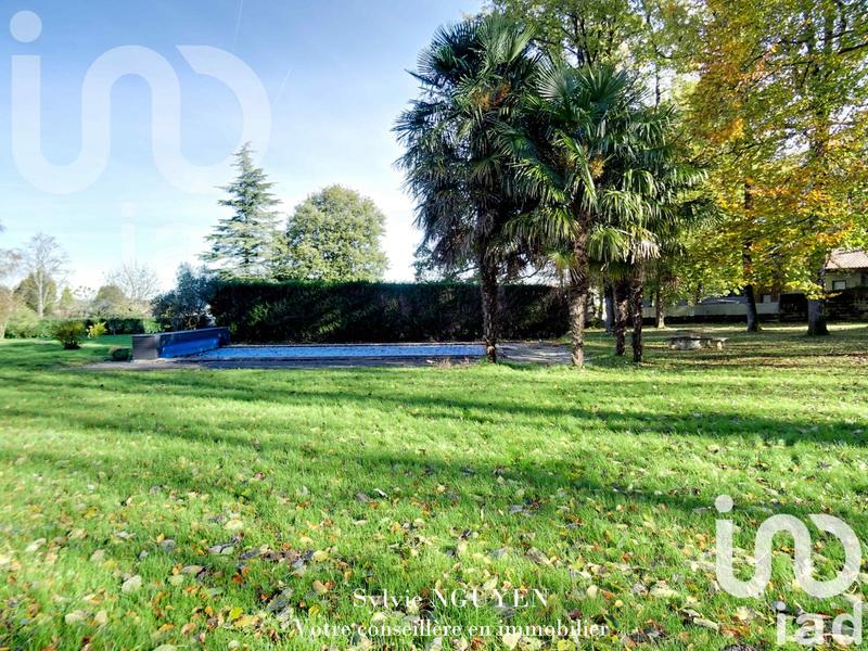 Maison - 486 m² - 12 pièces