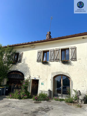 Immeuble - 196 m² - 9 pièces