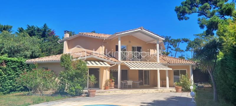 Villa - 185 m² - 7 pièces