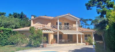 Villa - 185 m² - 7 pièces