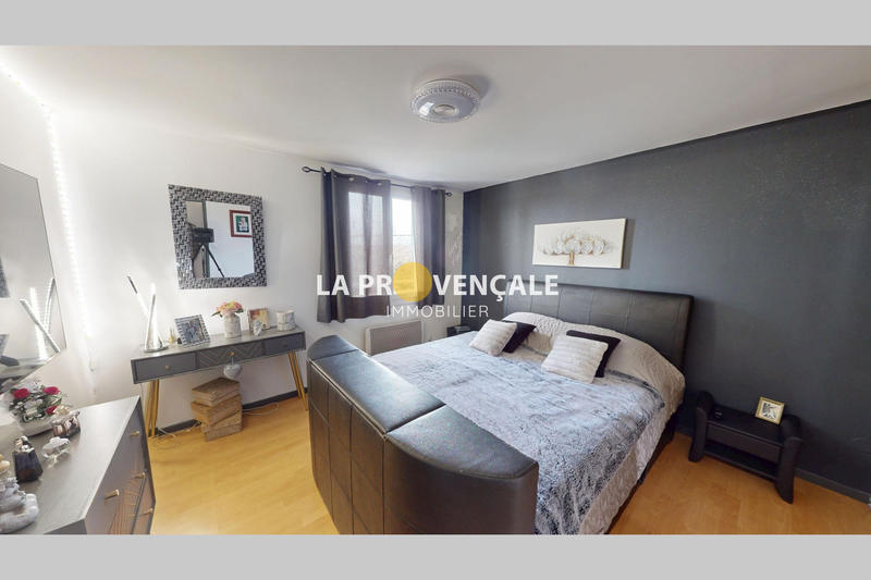 Maison - 168 m² - 10 pièces