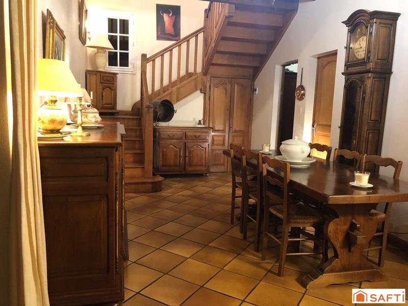 Maison - 152 m² - 7 pièces