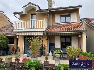 Maison - 121 m² - 5 pièces