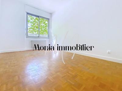 Appartement - 79 m² - 4 pièces