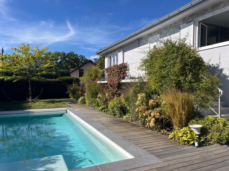 Maison - 121 m² - 5 pièces