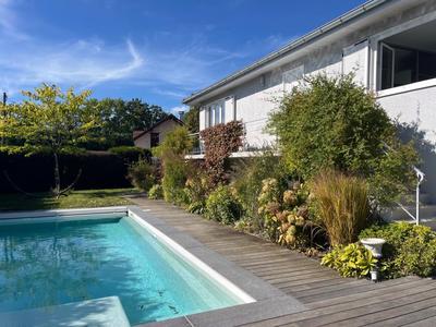 Maison - 121 m² - 5 pièces