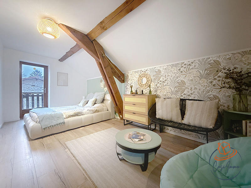 Maison - 205 m² - 7 pièces