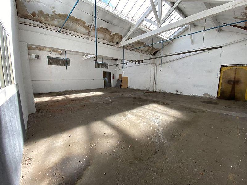 Bureau - 180 m² - 1 pièce