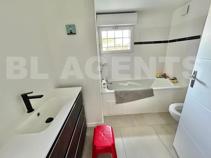 Maison - 157 m² - 7 pièces