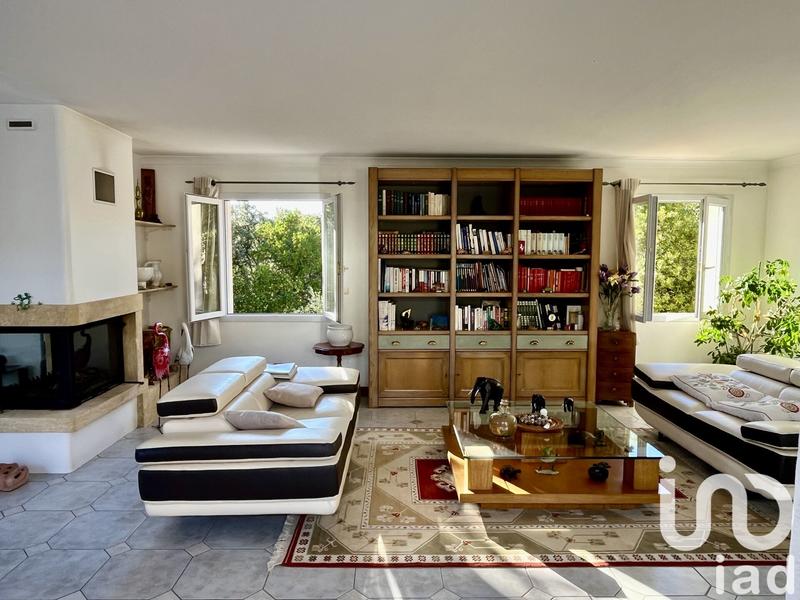 Maison - 227 m² - 9 pièces