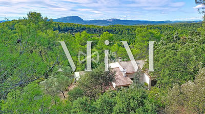 Villa - 230 m² - 10 pièces