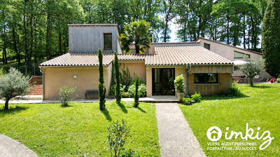 Maison - 260 m² - 9 pièces