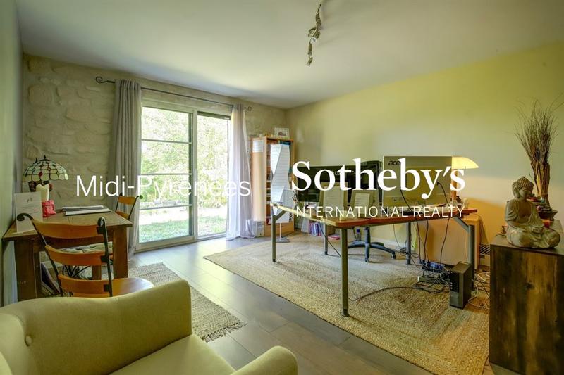 Maison - 228 m² - 8 pièces