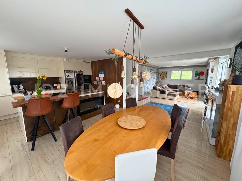 Maison - 155 m² - 6 pièces