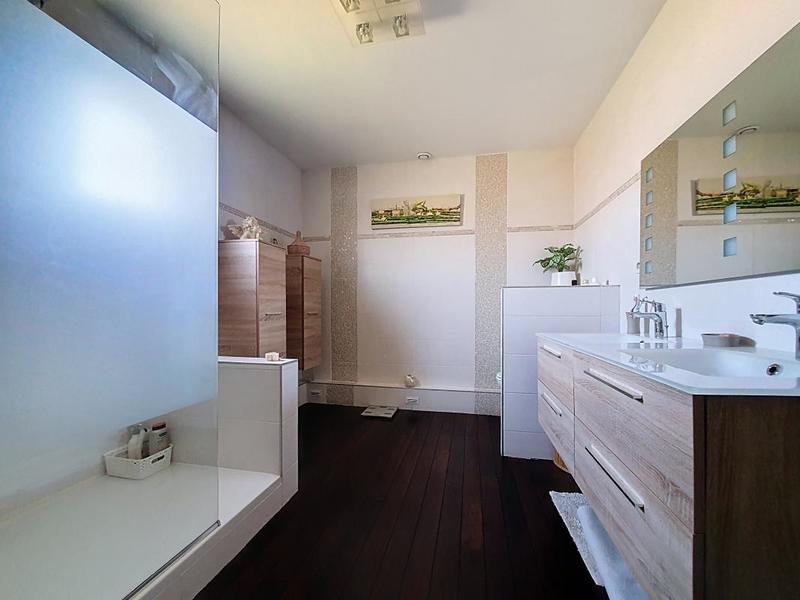 Maison - 120 m² - 4 pièces