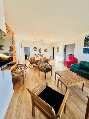 Maison - 204 m² - 8 pièces