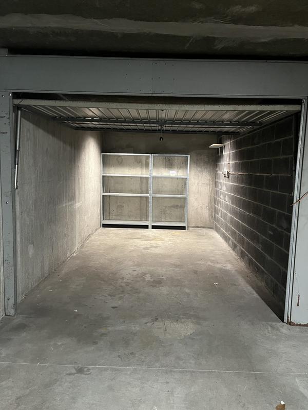 Parking / Garage - 15 m²