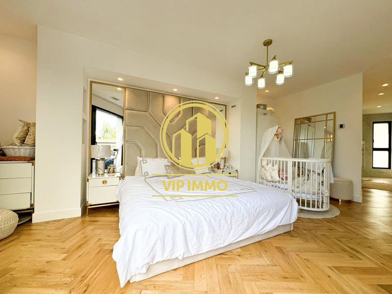 Maison contemporaine - 160 m² - 8 pièces