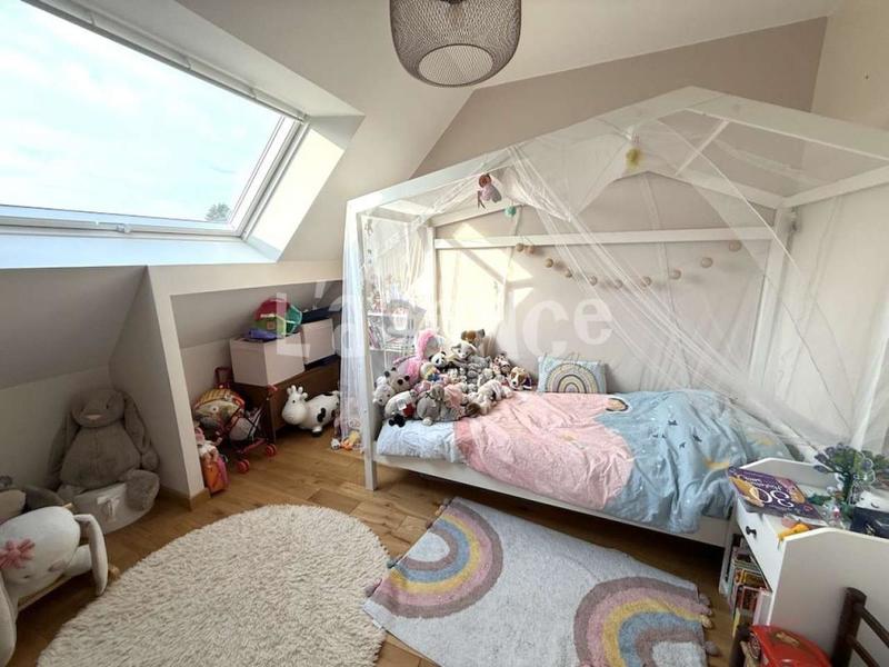 Maison - 194 m² - 7 pièces