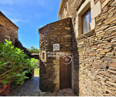 Mas - 215 m² - 8 pièces