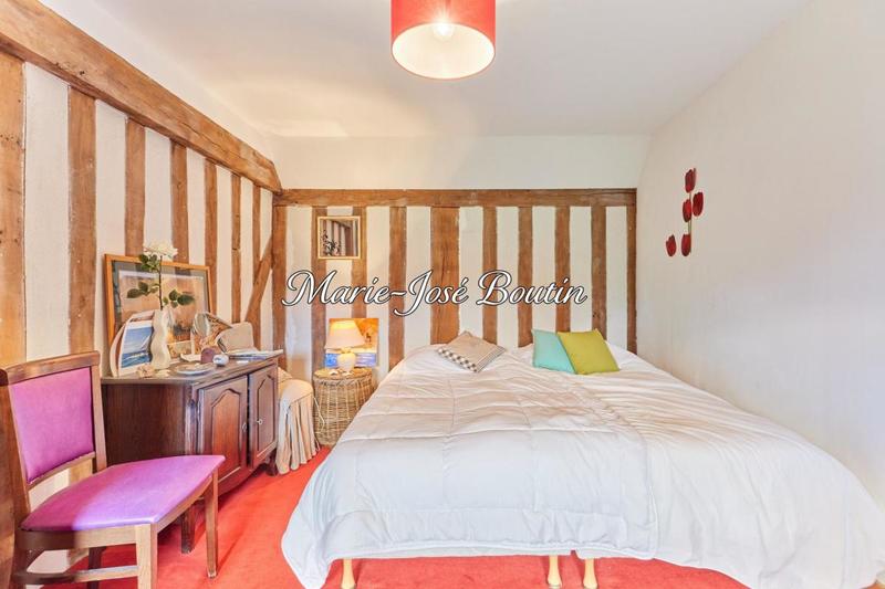 Maison - 250 m² - 9 pièces