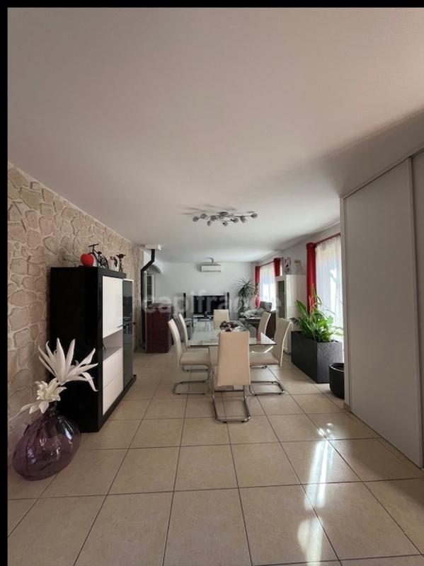 Maison - 88 m² - 4 pièces