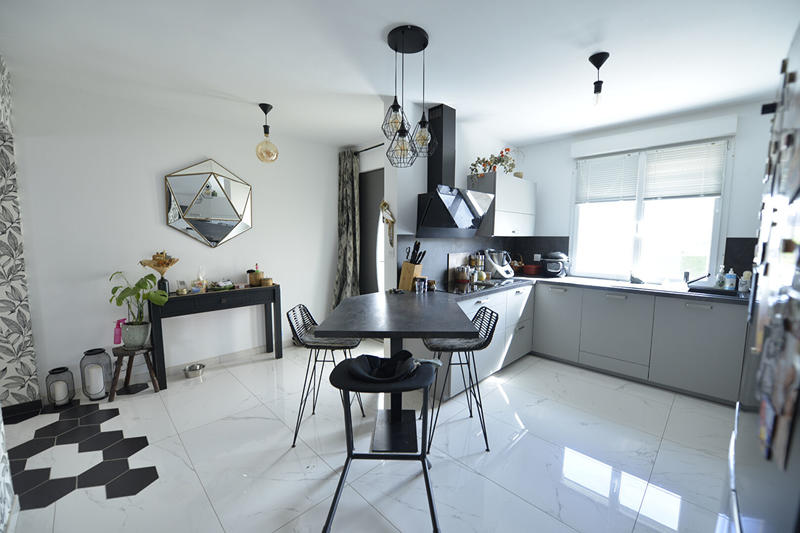 Maison - 166 m² - 8 pièces