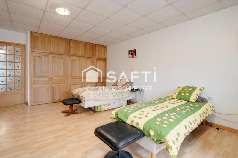 Maison - 330 m² - 6 pièces