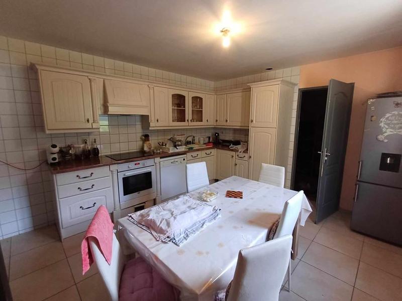 Maison traditionnelle - 140 m² - 6 pièces