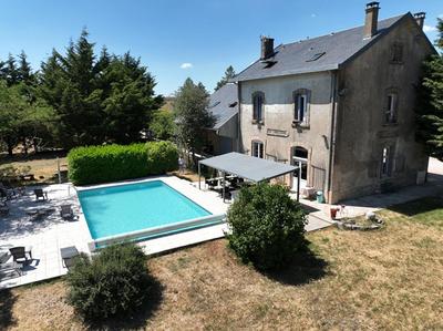Villa - 410 m² - 13 pièces