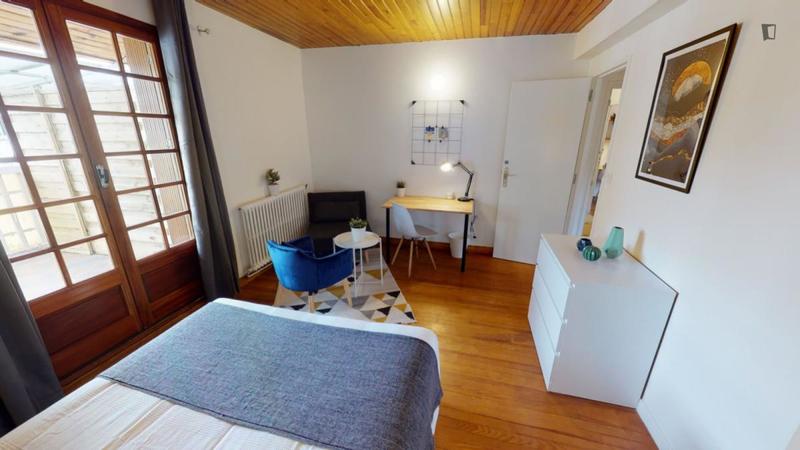 Chambre - 20 m² - 10 pièces