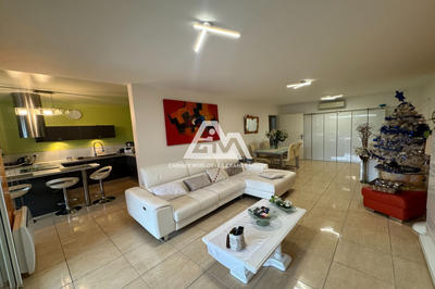 Appartement - 82 m² - 3 pièces