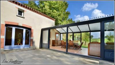 Propriété - 450 m² - 16 pièces