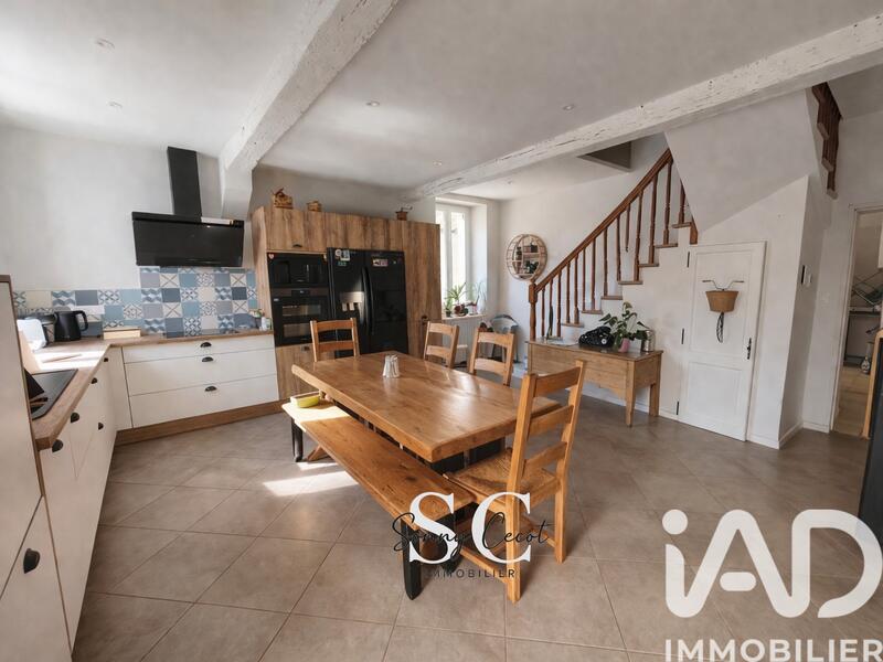 Maison de village - 252 m² - 7 pièces