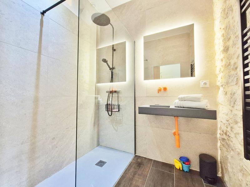 Appartement bourgeois - 83 m² - 3 pièces