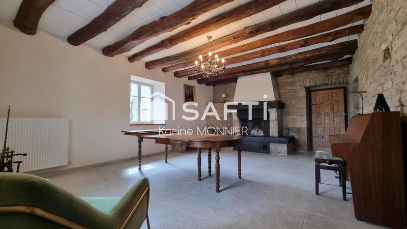 Maison - 418 m² - 10 pièces