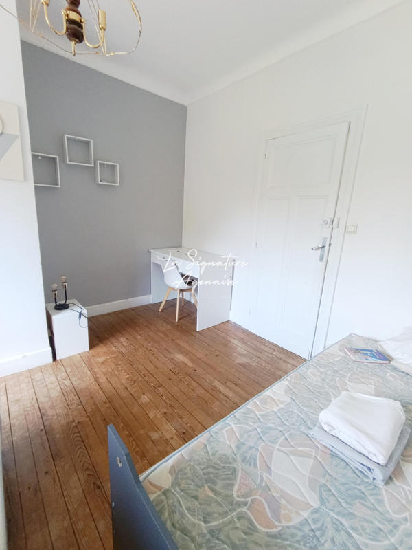 Maison - 217 m² - 7 pièces