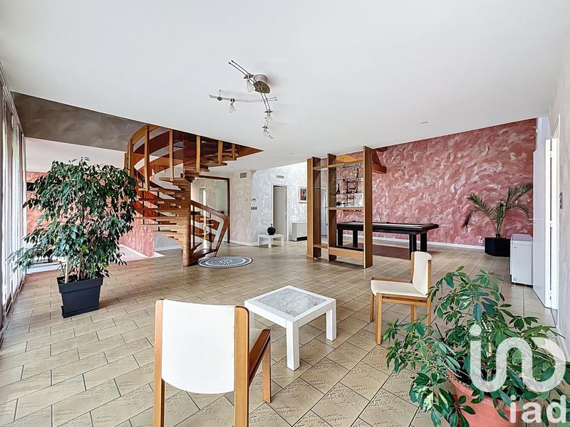 Maison de maîtres - 234 m² - 8 pièces