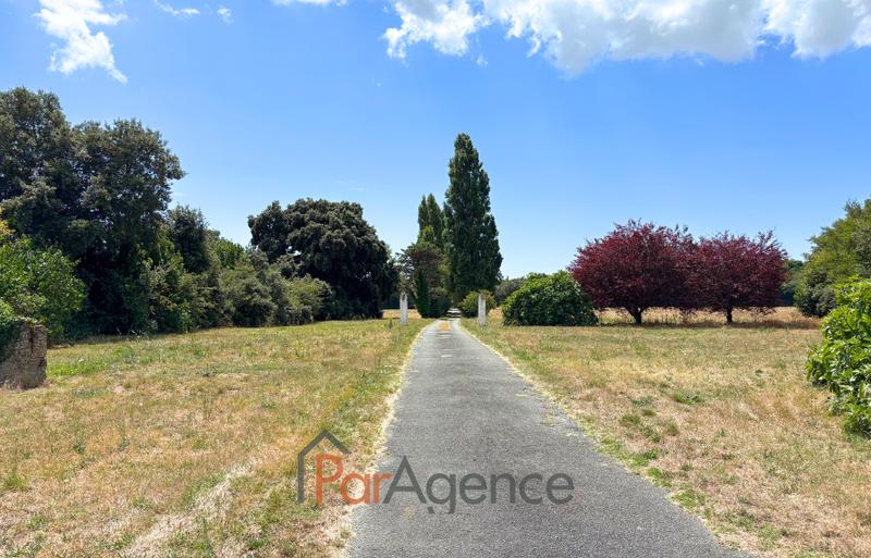 Maison - 253 m² - 14 pièces