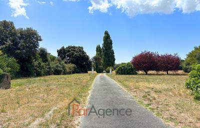 Maison - 253 m² - 14 pièces